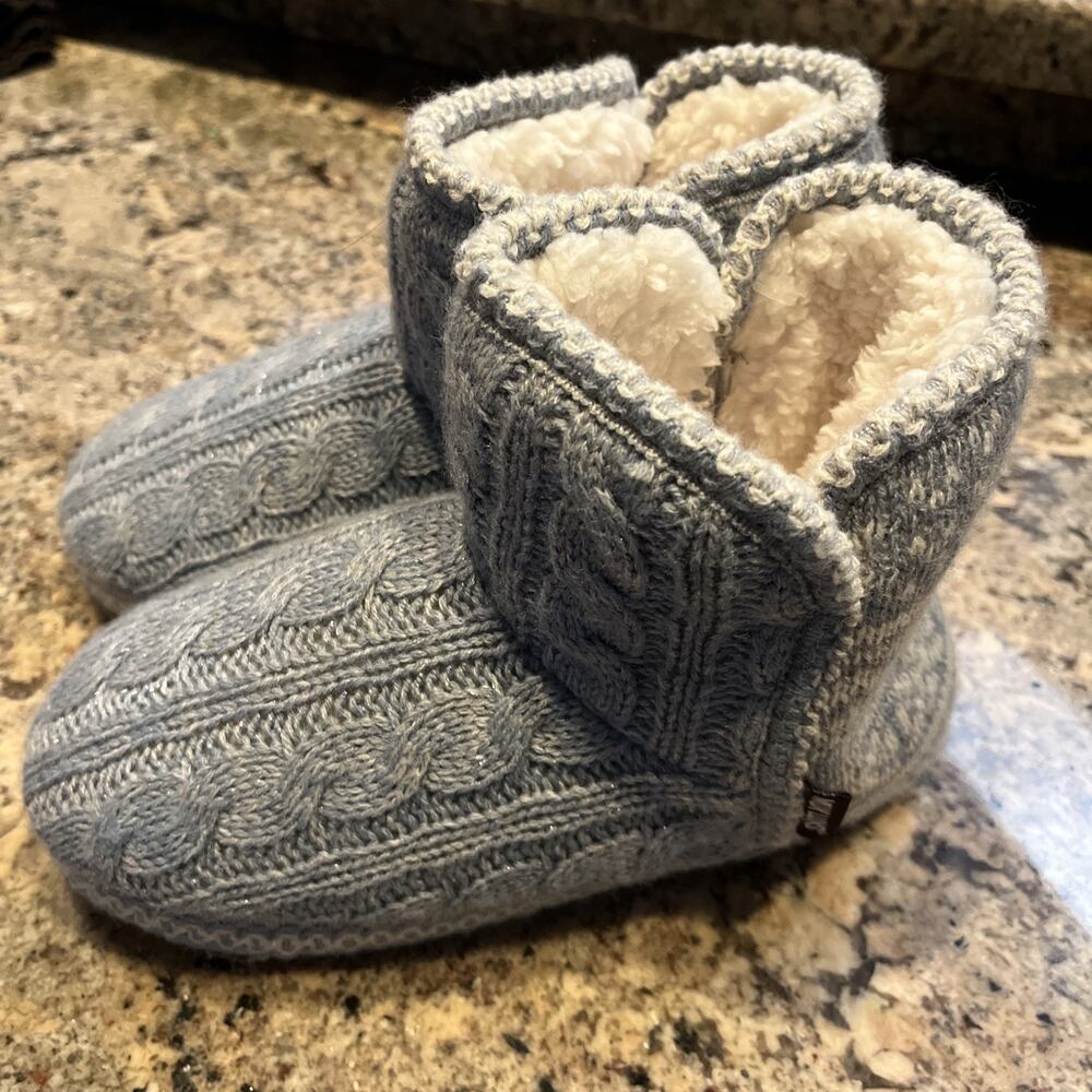 Ladies NWOT New MUK LUKS S 5-6 Blue Comfy Cozy Warm Lined Original Slipper Boots